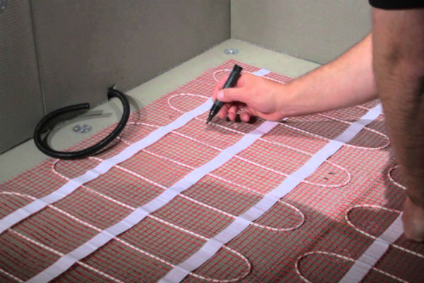 Under tile floor heating discount